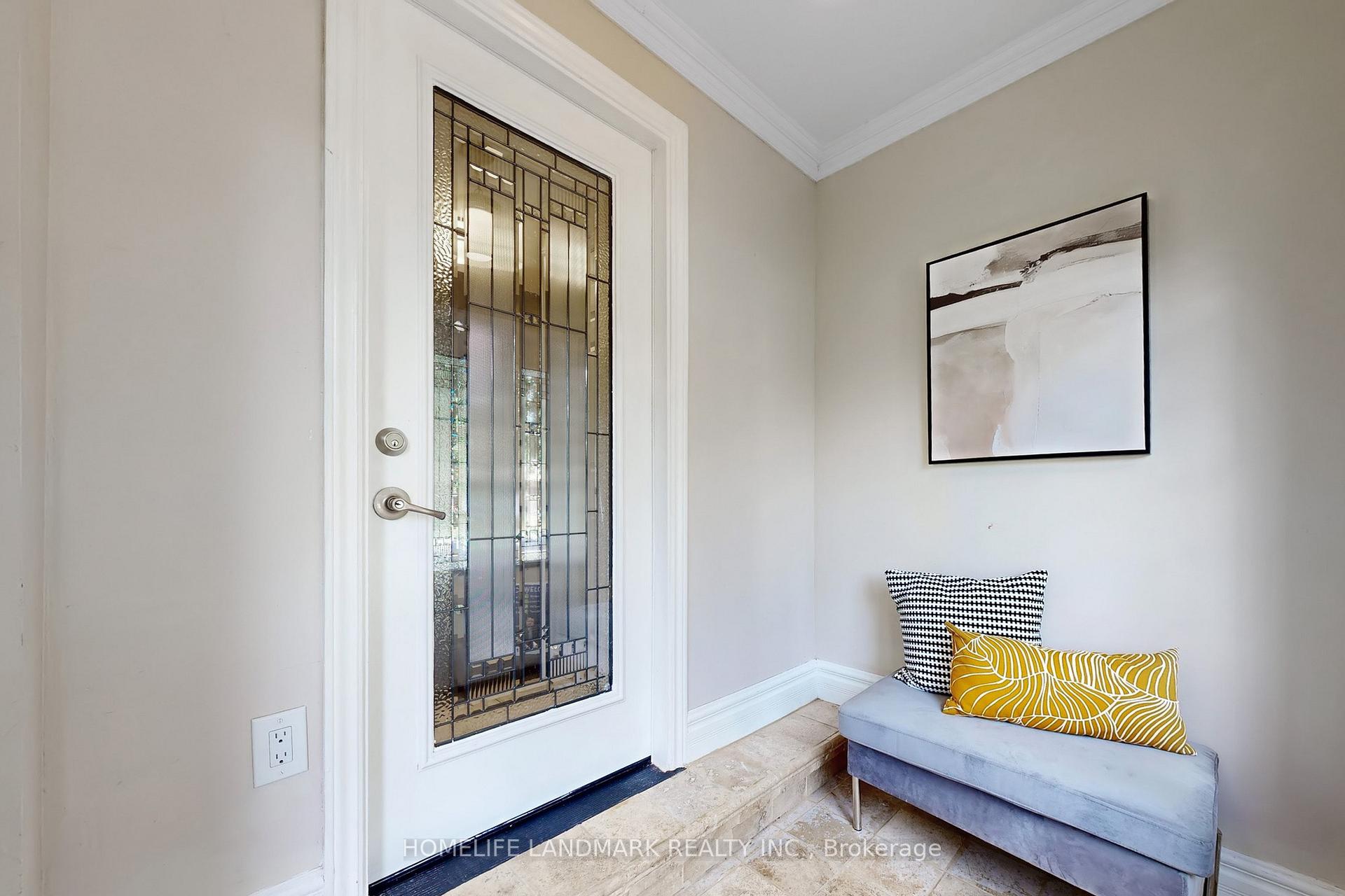 Photo 2 of 86 Weeping Willow Lane, Markham, Royal Orchard — HOMEH