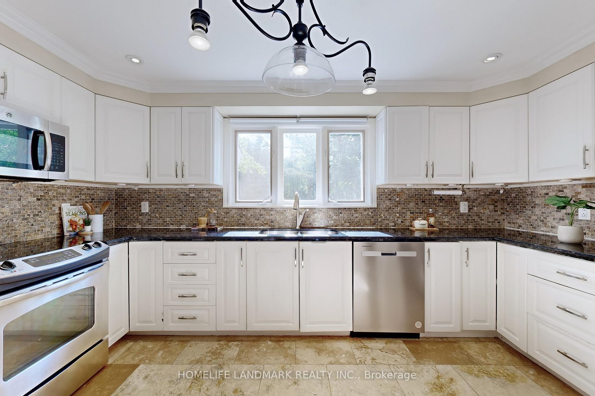 Photo 12 of 86 Weeping Willow Lane, Markham, Royal Orchard — HOMEH