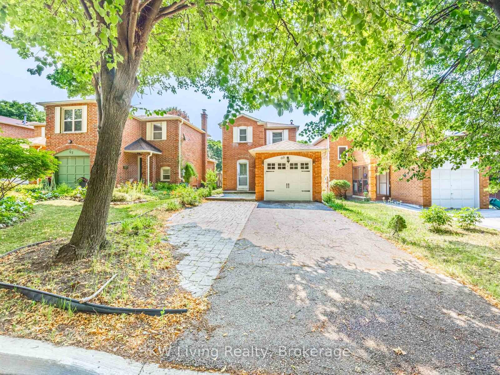 Photo 2 of 69 Miley Drive, Markham, Markville — HOMEH