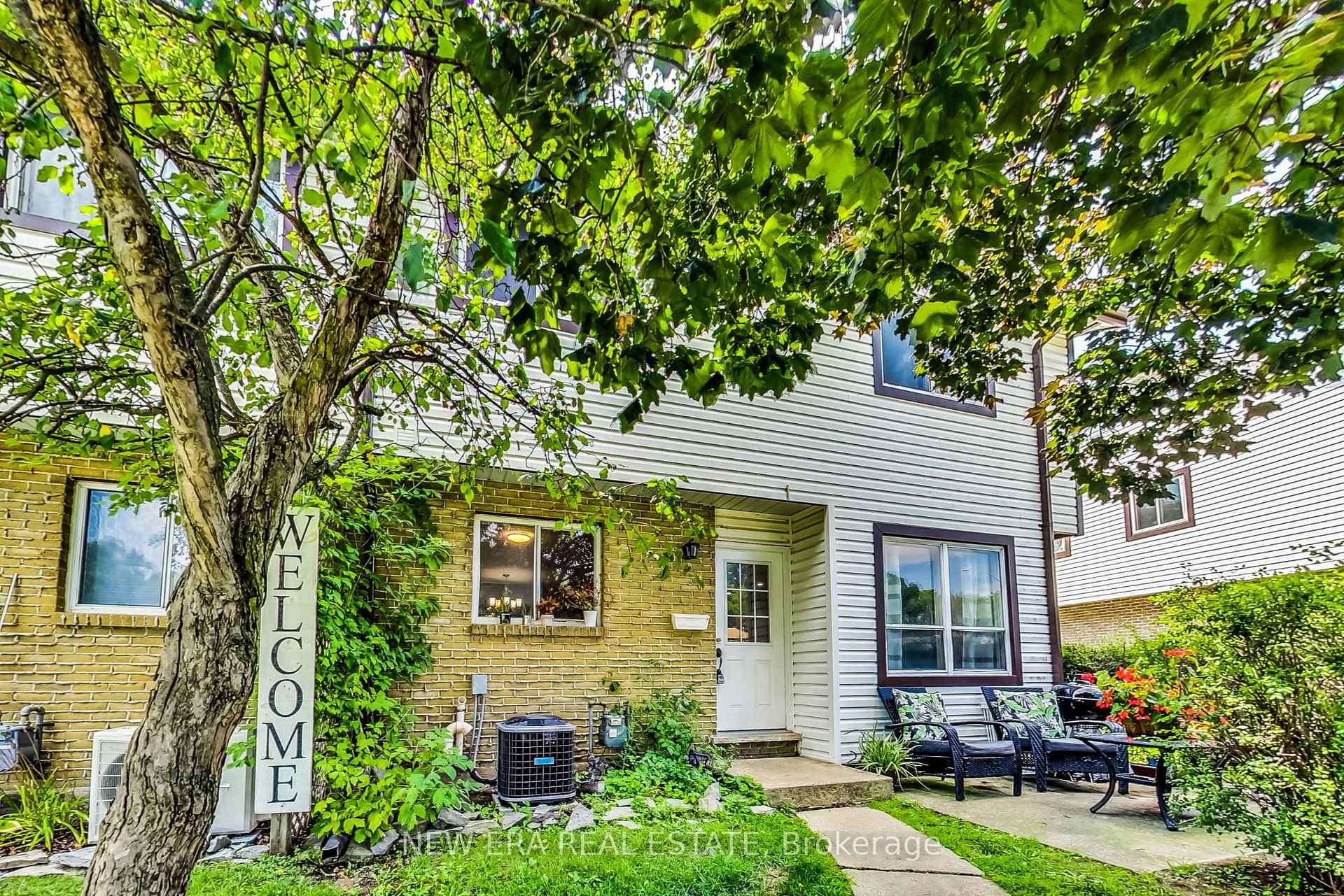 Photo 3 of Unit 1, 375 Pioneer Drive, Kitchener, Pioneer Park — HOMEH