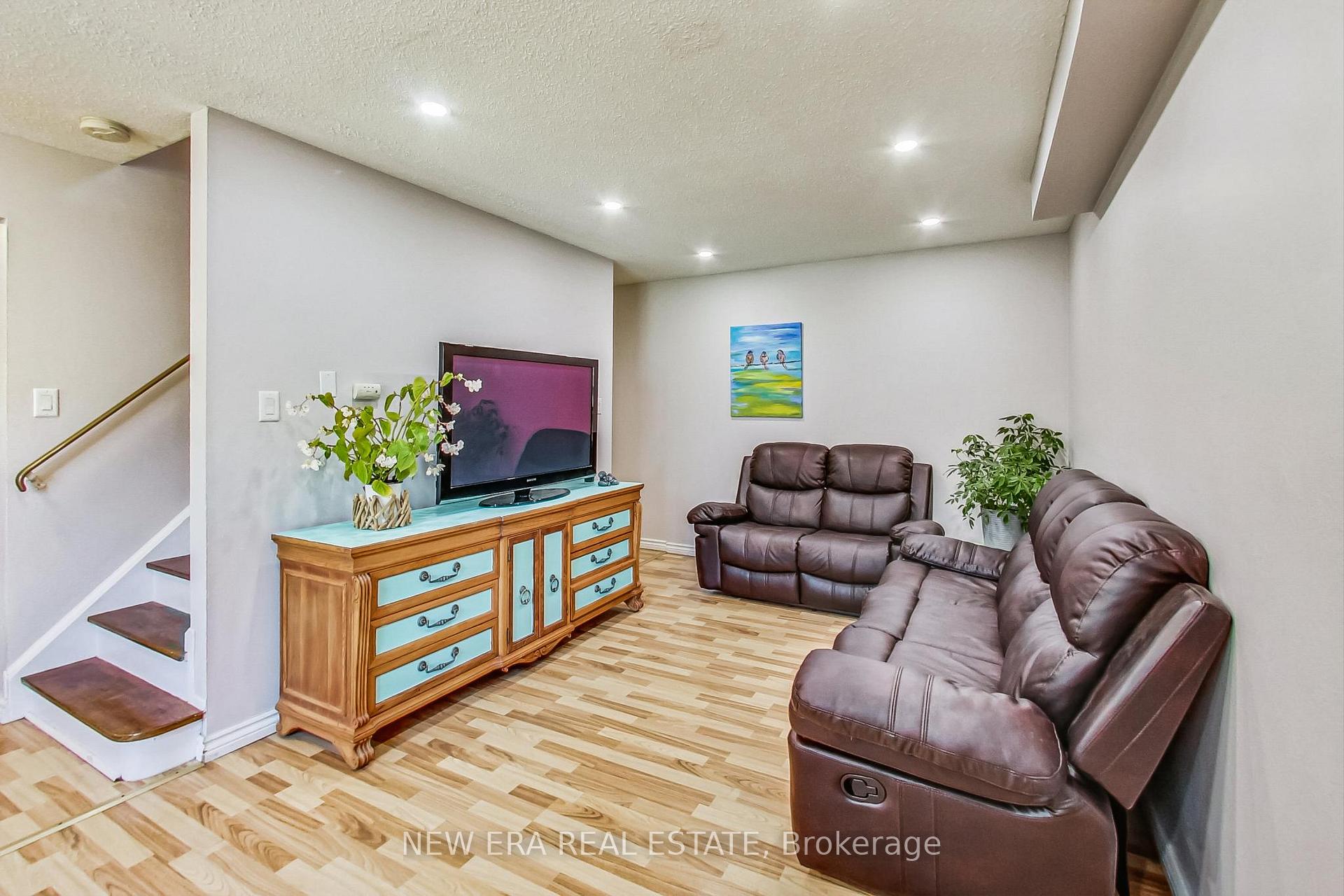 Photo 12 of Unit 1, 375 Pioneer Drive, Kitchener, Pioneer Park — HOMEH
