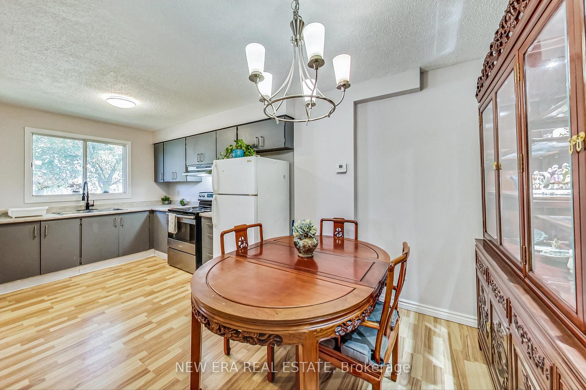 Photo 15 of Unit 1, 375 Pioneer Drive, Kitchener, Pioneer Park — HOMEH