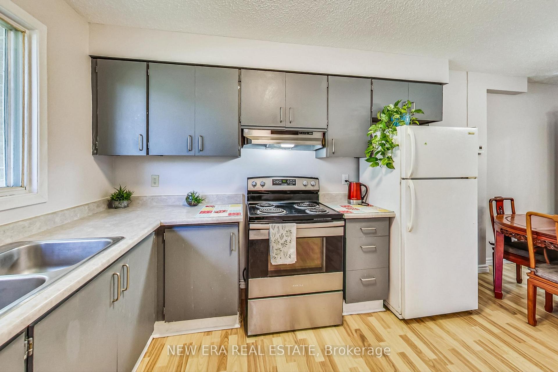 Photo 18 of Unit 1, 375 Pioneer Drive, Kitchener, Pioneer Park — HOMEH