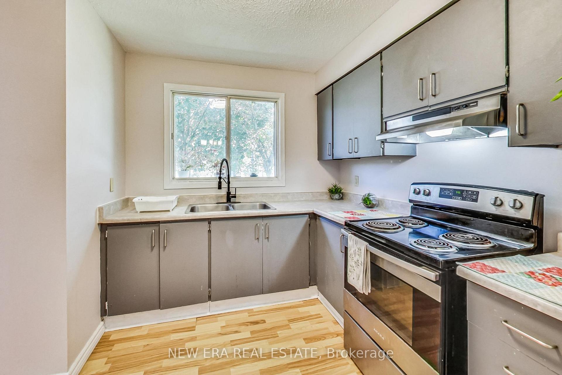 Photo 19 of Unit 1, 375 Pioneer Drive, Kitchener, Pioneer Park — HOMEH