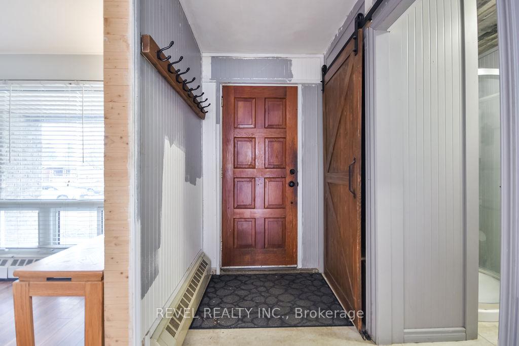 Photo 3 of 261 Nelson Crescent, Innisfil, Stroud — HOMEH