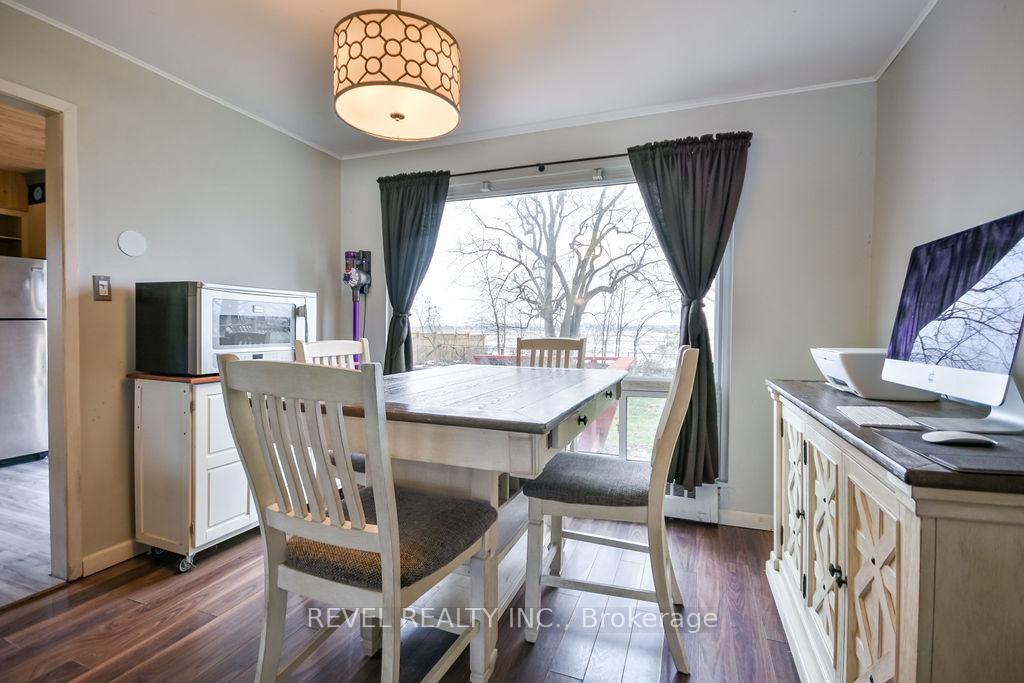 Photo 8 of 261 Nelson Crescent, Innisfil, Stroud — HOMEH