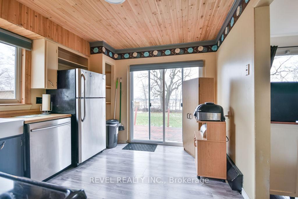 Photo 11 of 261 Nelson Crescent, Innisfil, Stroud — HOMEH