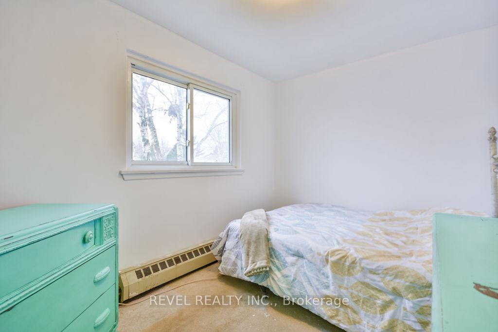 Photo 19 of 261 Nelson Crescent, Innisfil, Stroud — HOMEH