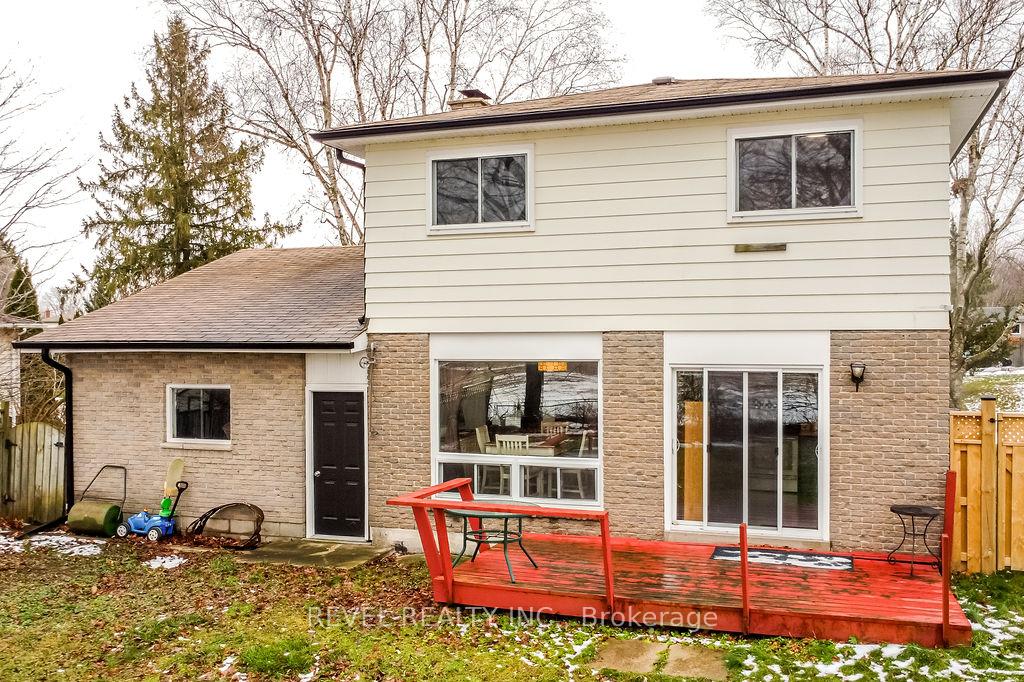 Photo 31 of 261 Nelson Crescent, Innisfil, Stroud — HOMEH