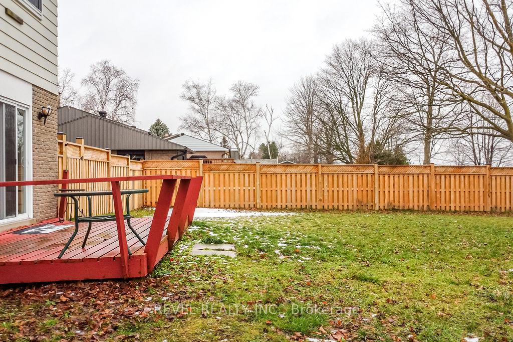 Photo 32 of 261 Nelson Crescent, Innisfil, Stroud — HOMEH