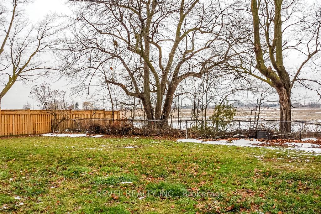 Photo 33 of 261 Nelson Crescent, Innisfil, Stroud — HOMEH