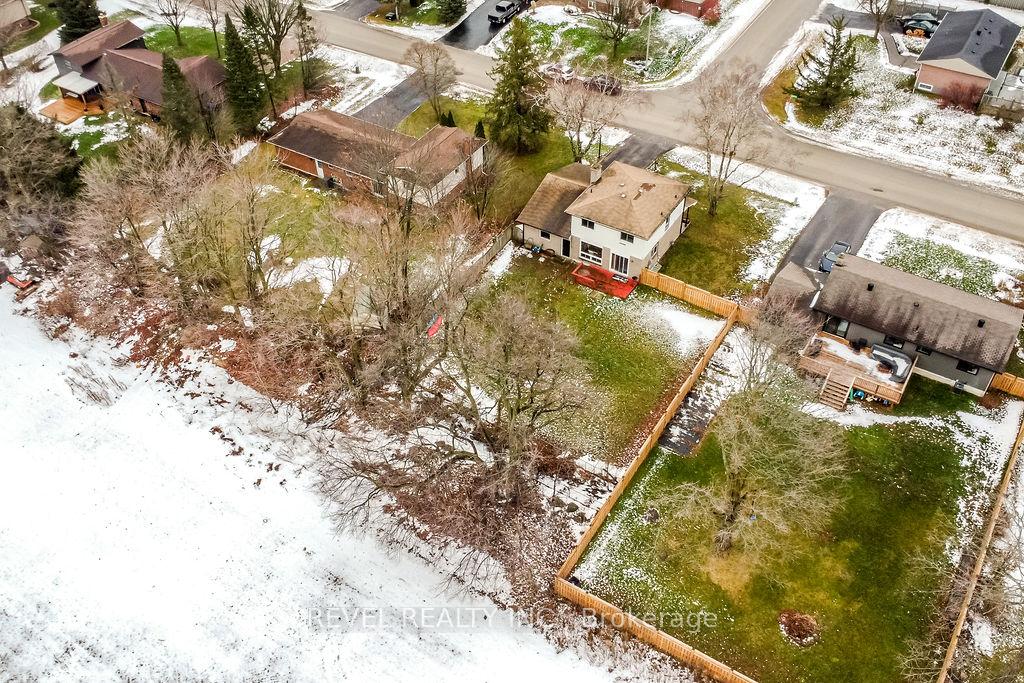 Photo 38 of 261 Nelson Crescent, Innisfil, Stroud — HOMEH