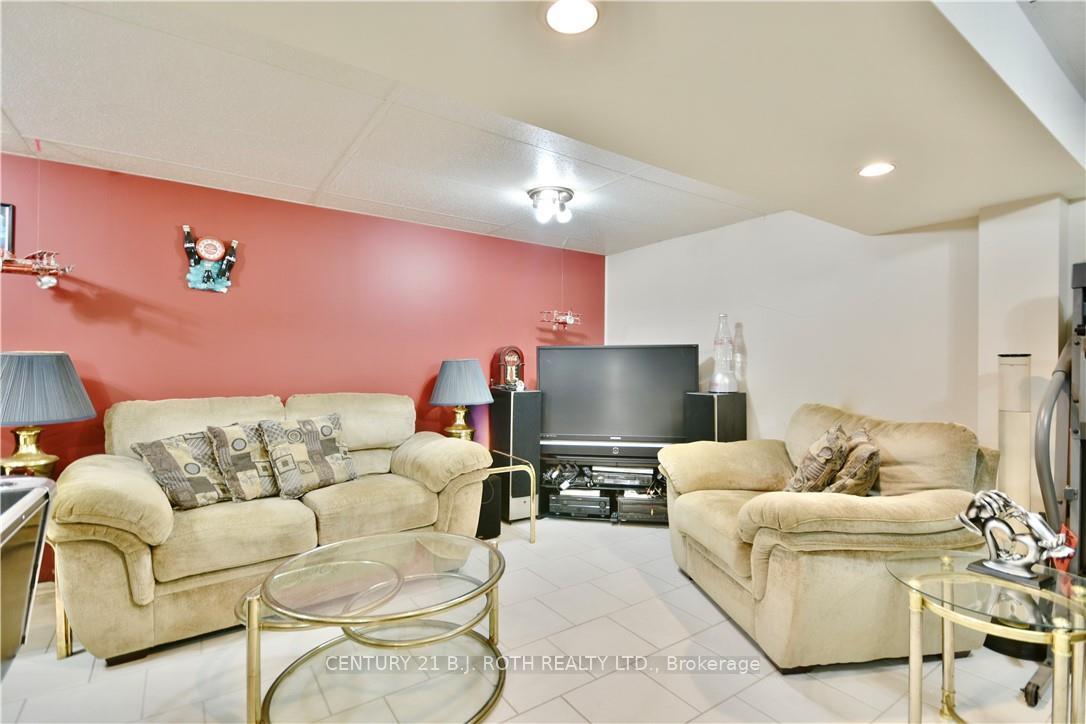 Photo 14 of 624 Bayview Drive, Midland — HOMEH