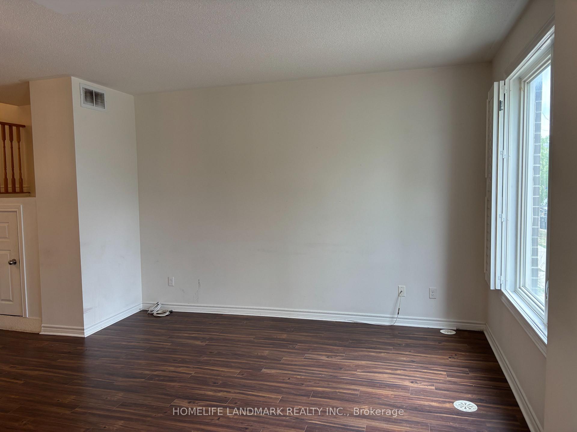 Photo 2 of 108 Unity Gardens Drive, Markham, Village Green-South Unionville — HOMEH