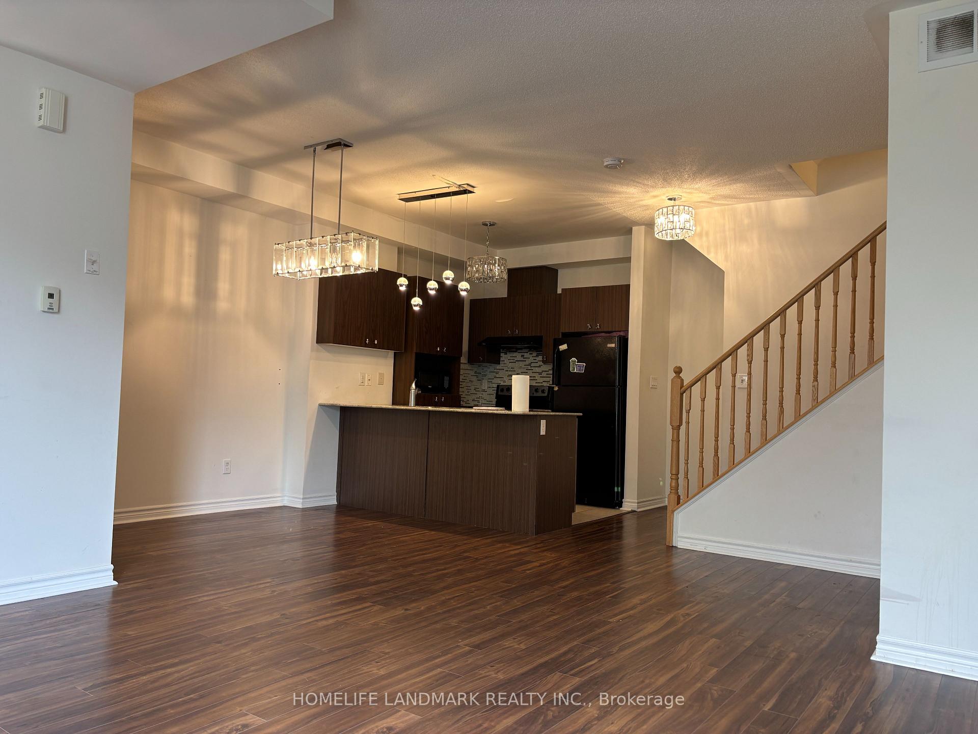 Photo 4 of 108 Unity Gardens Drive, Markham, Village Green-South Unionville — HOMEH