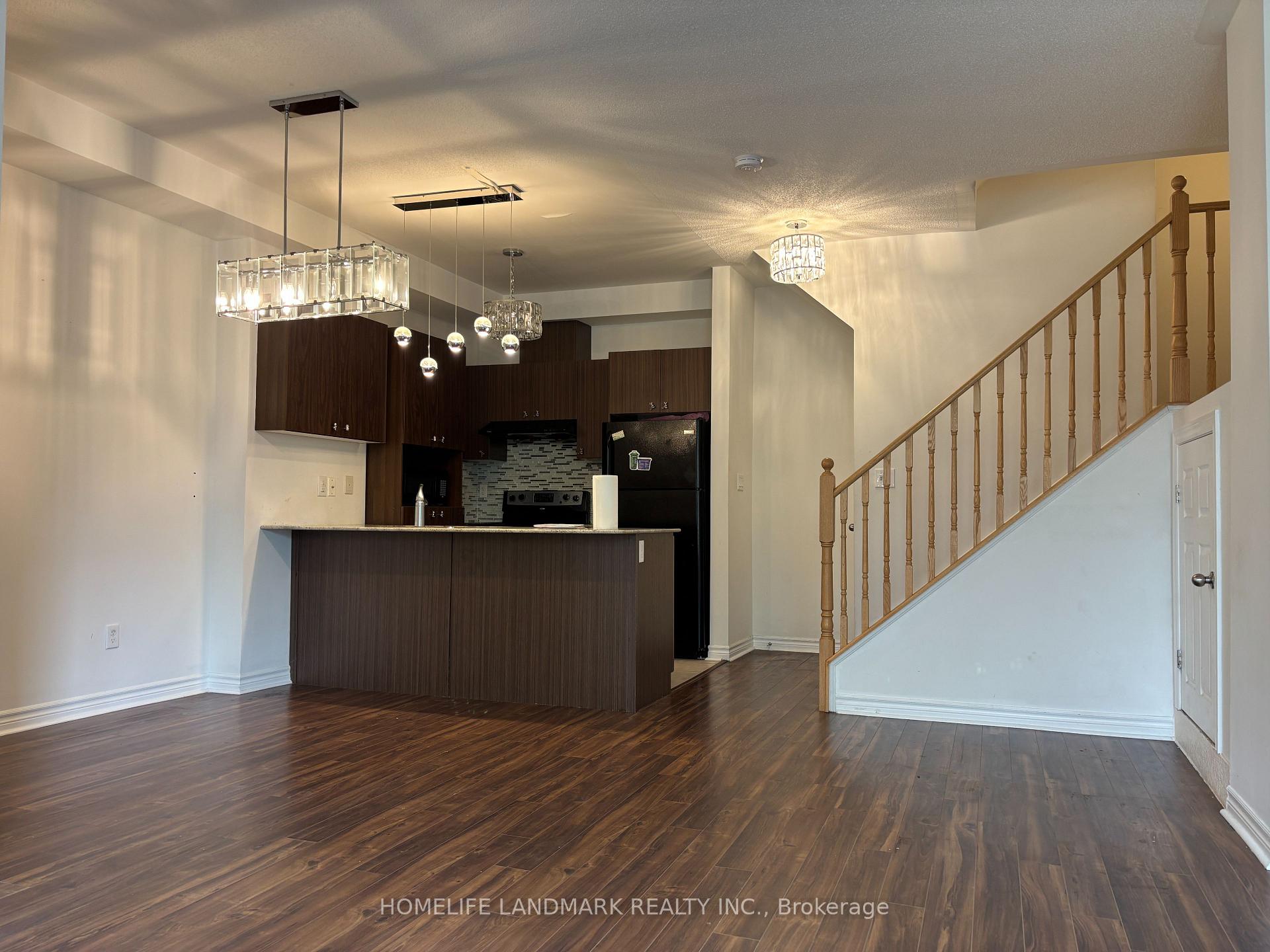 Photo 5 of 108 Unity Gardens Drive, Markham, Village Green-South Unionville — HOMEH