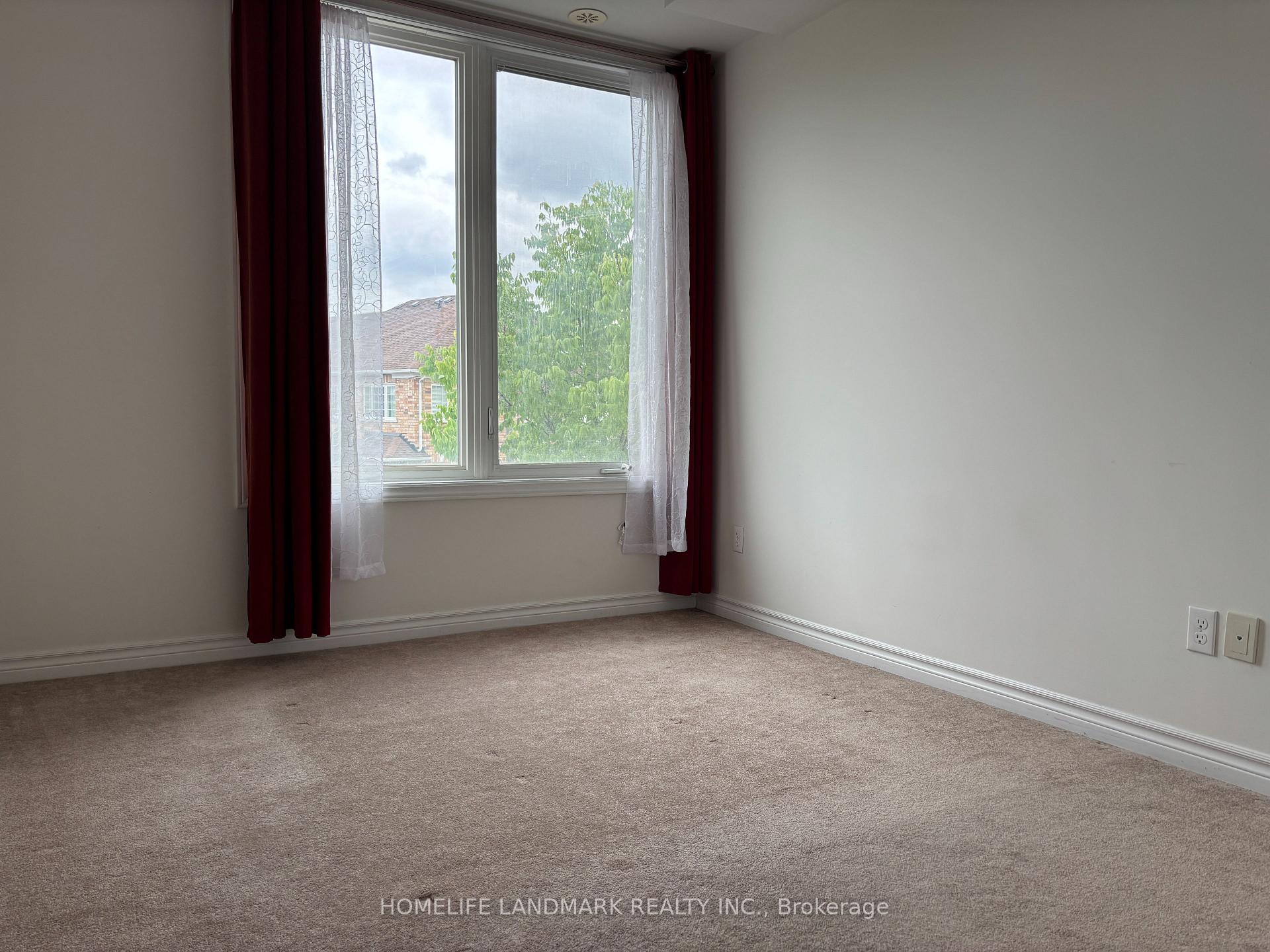 Photo 11 of 108 Unity Gardens Drive, Markham, Village Green-South Unionville — HOMEH