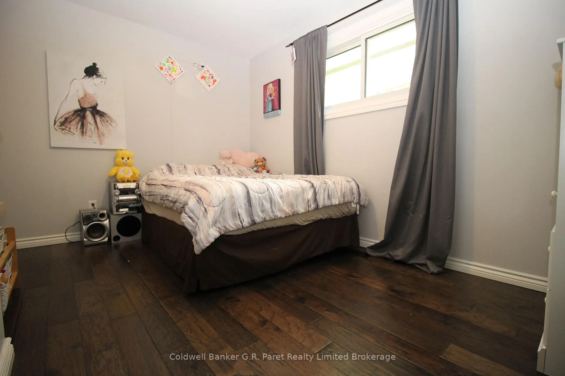 Photo 7 of 104 Simcoe Crescent, Middlesex Centre, Komoka — HOMEH