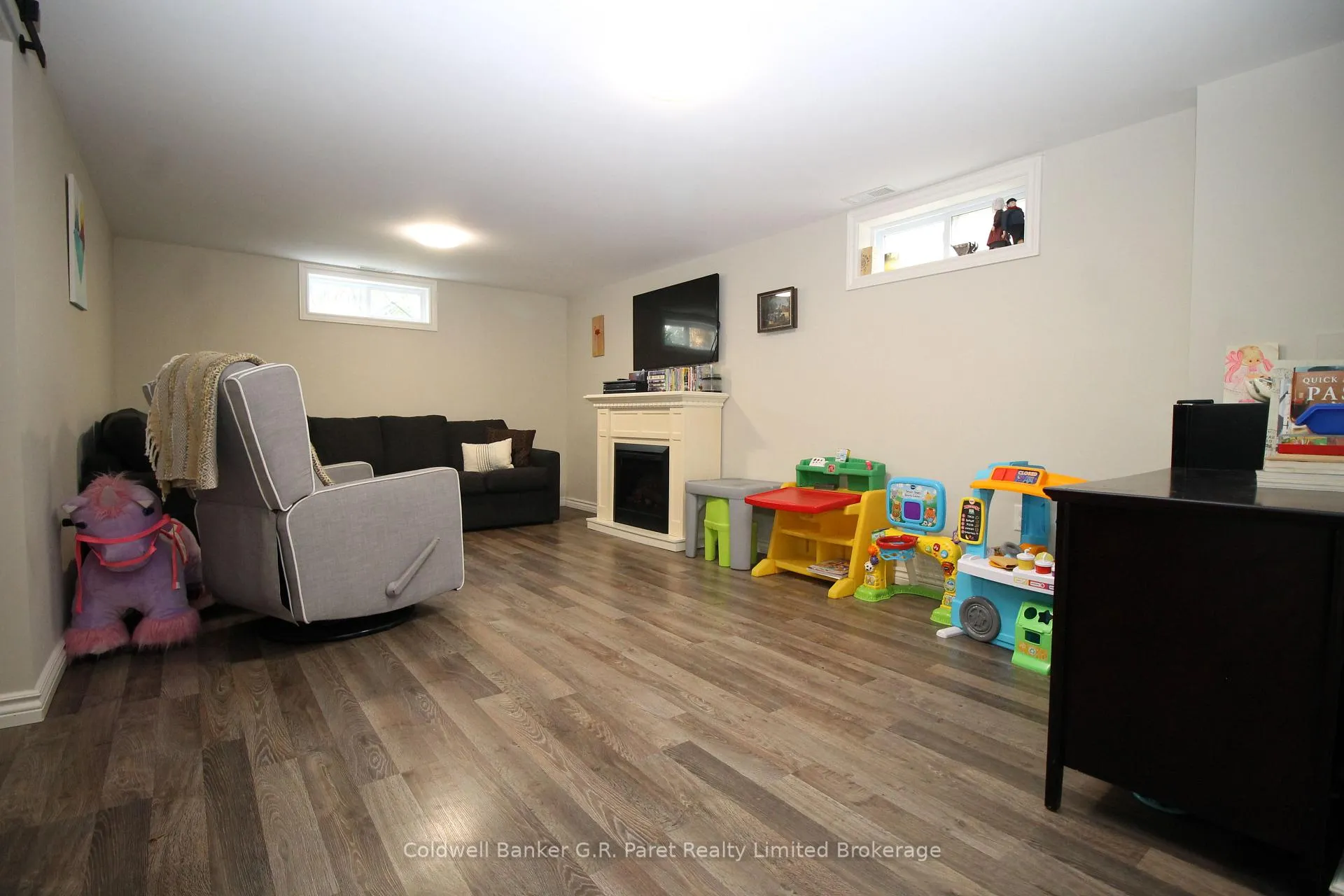 Photo 11 of 104 Simcoe Crescent, Middlesex Centre, Komoka — HOMEH