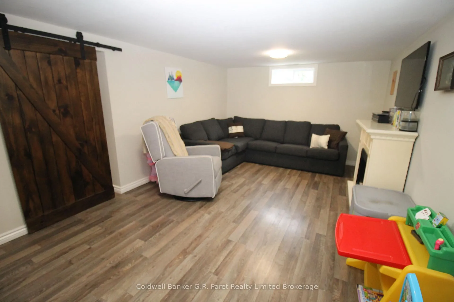Photo 13 of 104 Simcoe Crescent, Middlesex Centre, Komoka — HOMEH