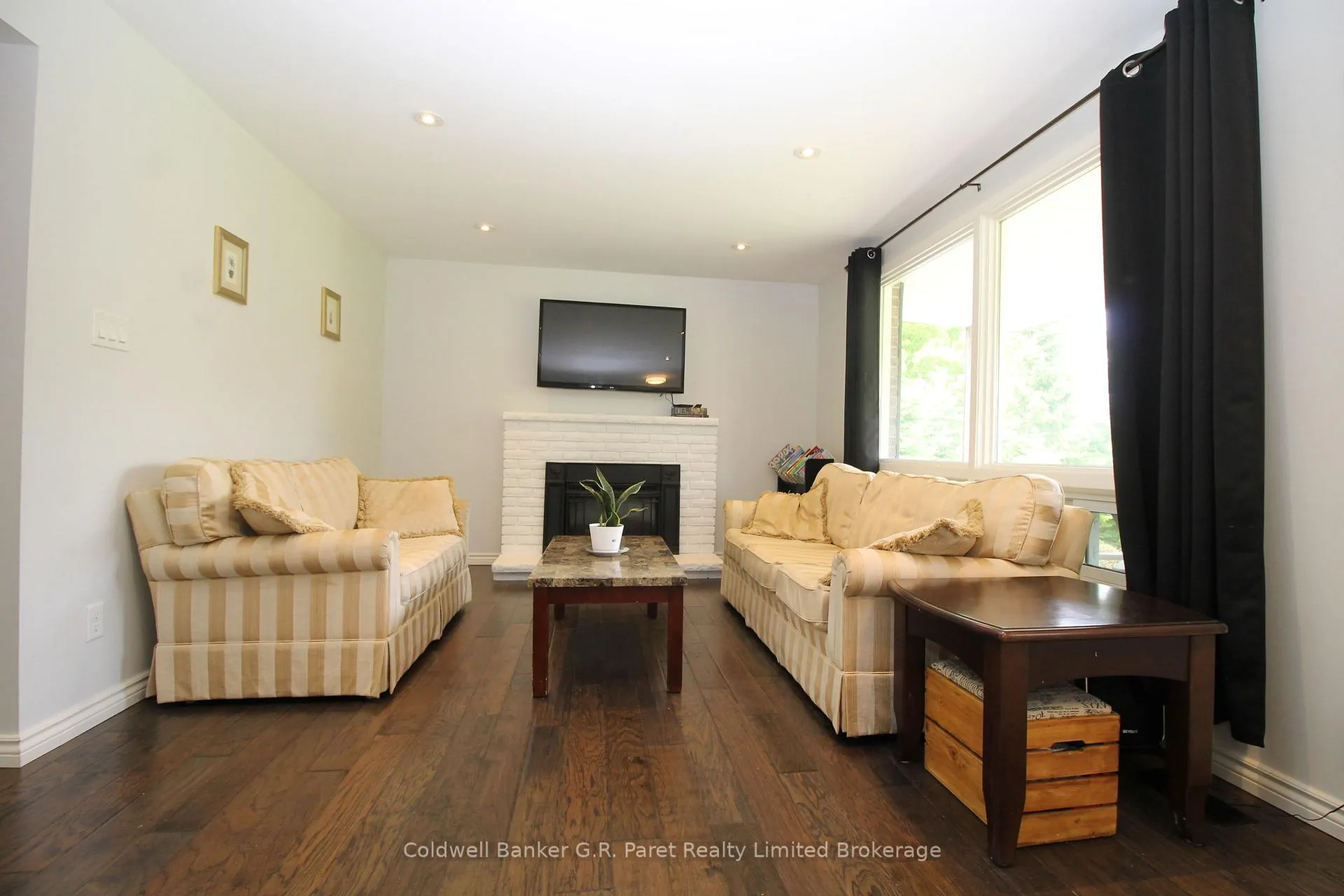 Photo 16 of 104 Simcoe Crescent, Middlesex Centre, Komoka — HOMEH