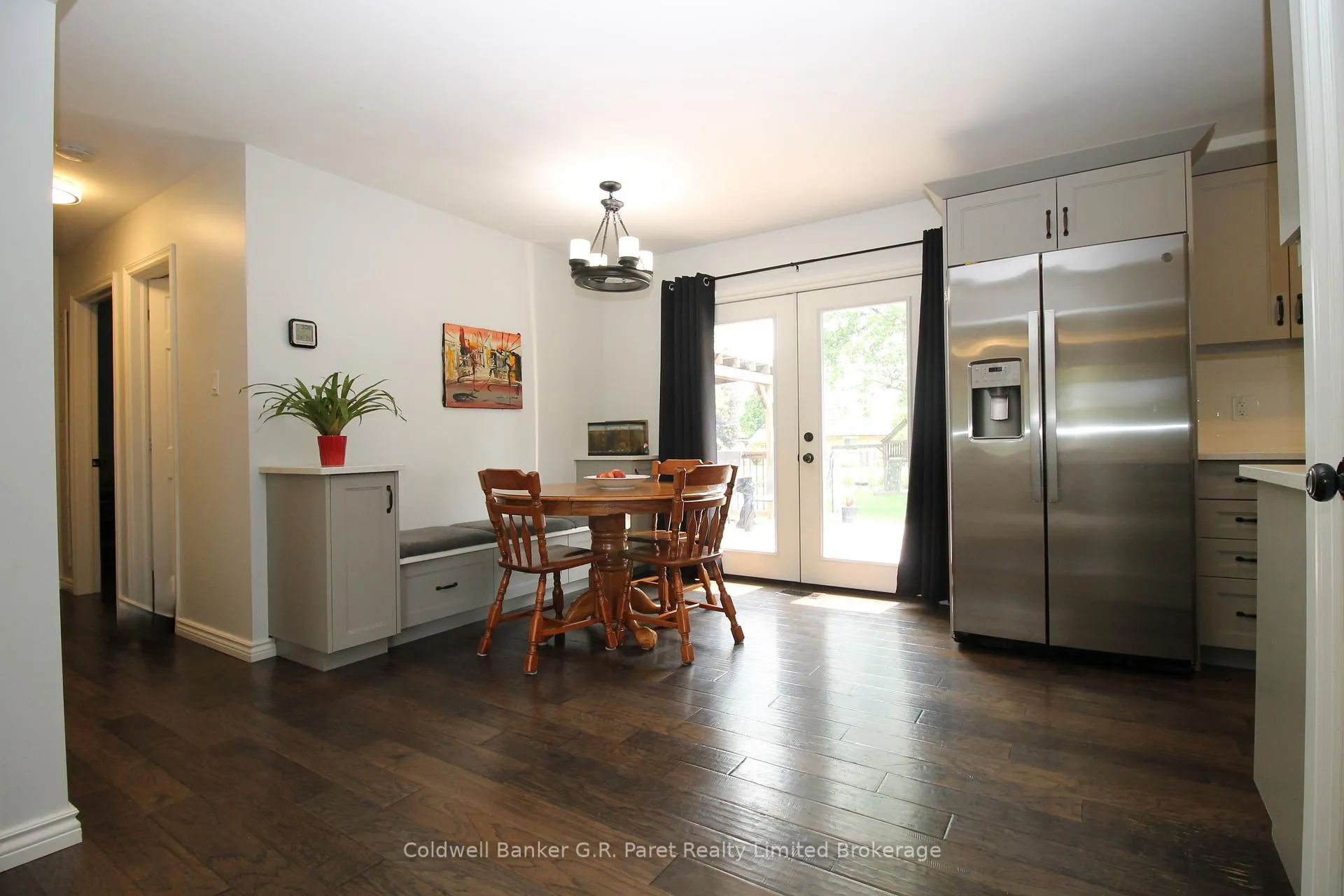 Photo 23 of 104 Simcoe Crescent, Middlesex Centre, Komoka — HOMEH