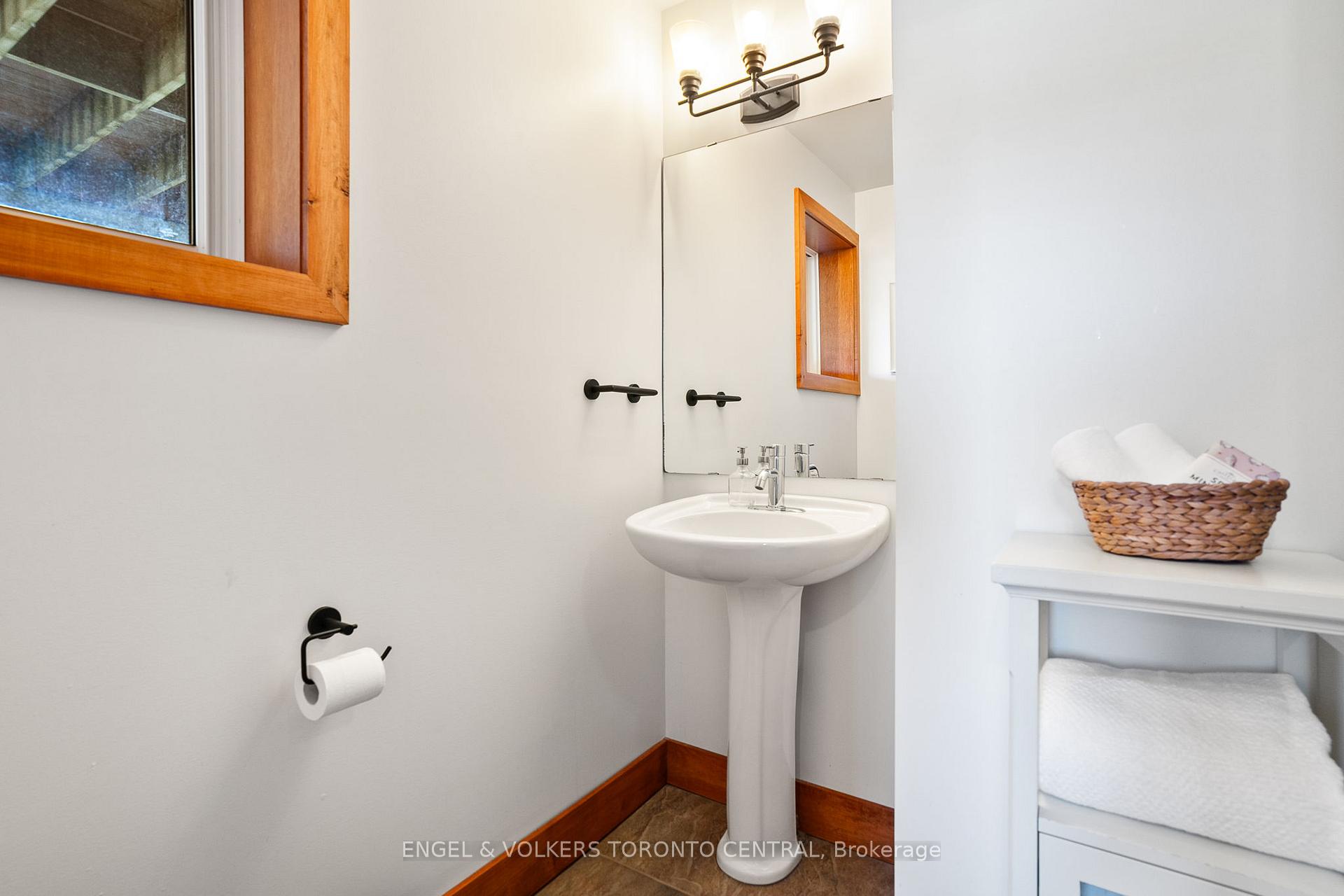 Photo 15 of 795481 3rd Line EHS, Mono, Rural Mono — HOMEH