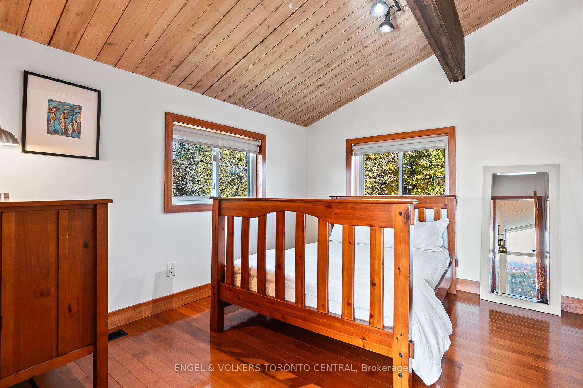 Photo 23 of 795481 3rd Line EHS, Mono, Rural Mono — HOMEH