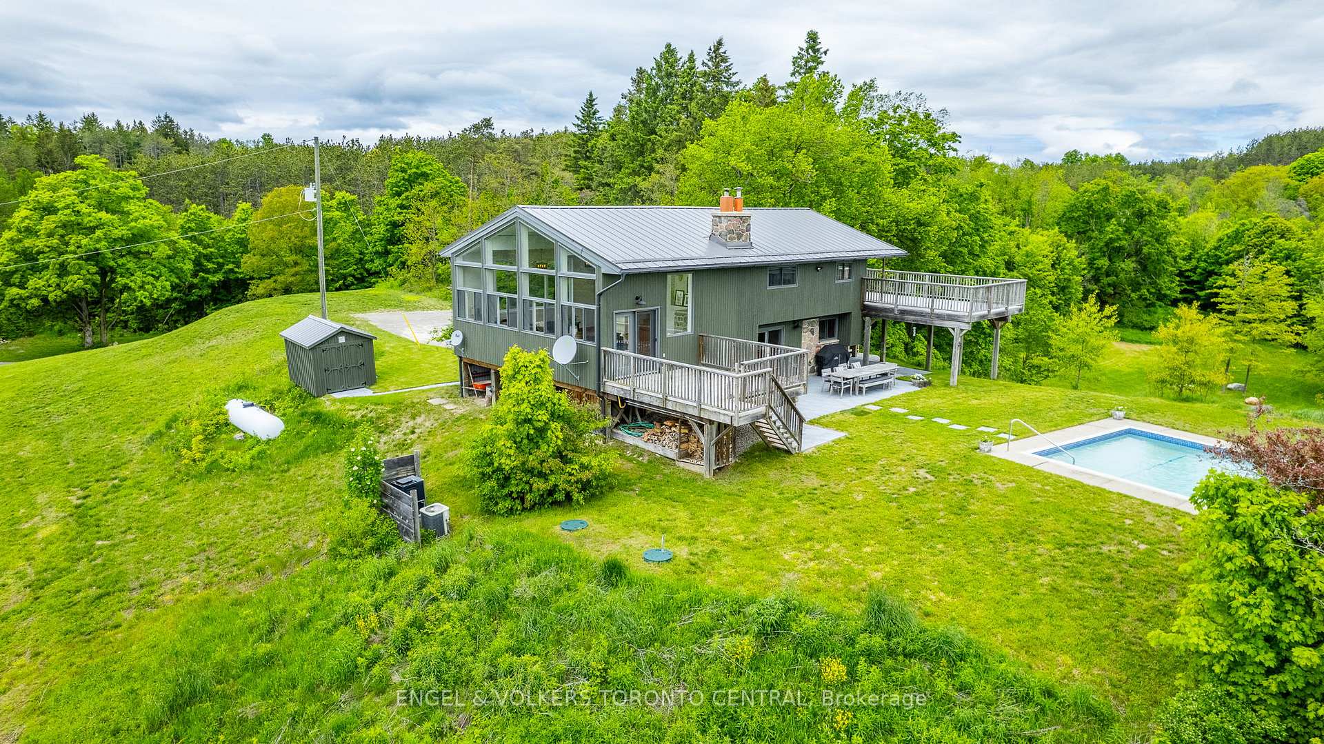 Photo 42 of 795481 3rd Line EHS, Mono, Rural Mono — HOMEH