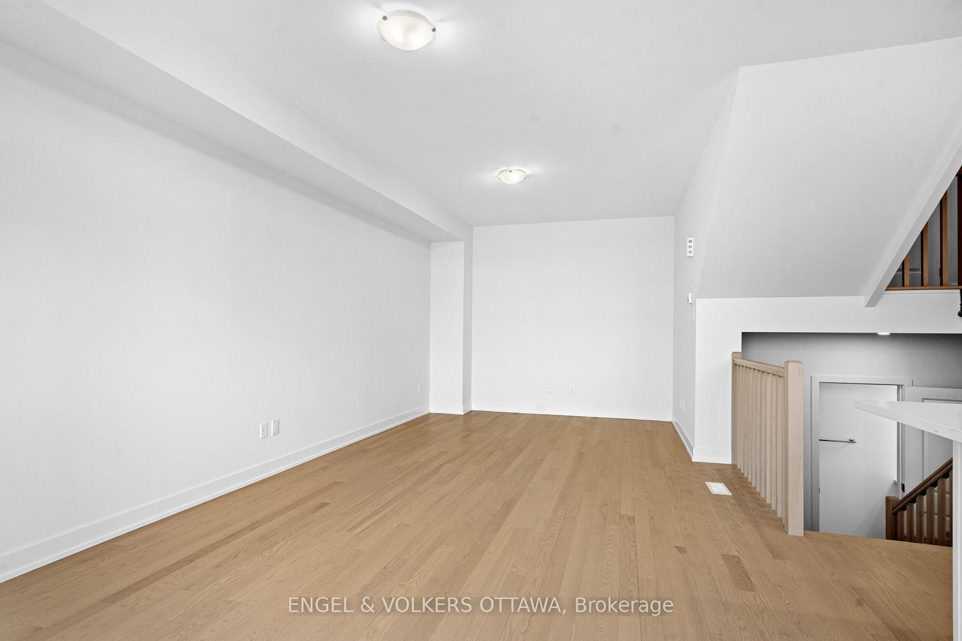 Photo 14 of 824 Anciano Crescent, Ottawa, Kanata - Emerald Meadows/Trailwest — HOMEH