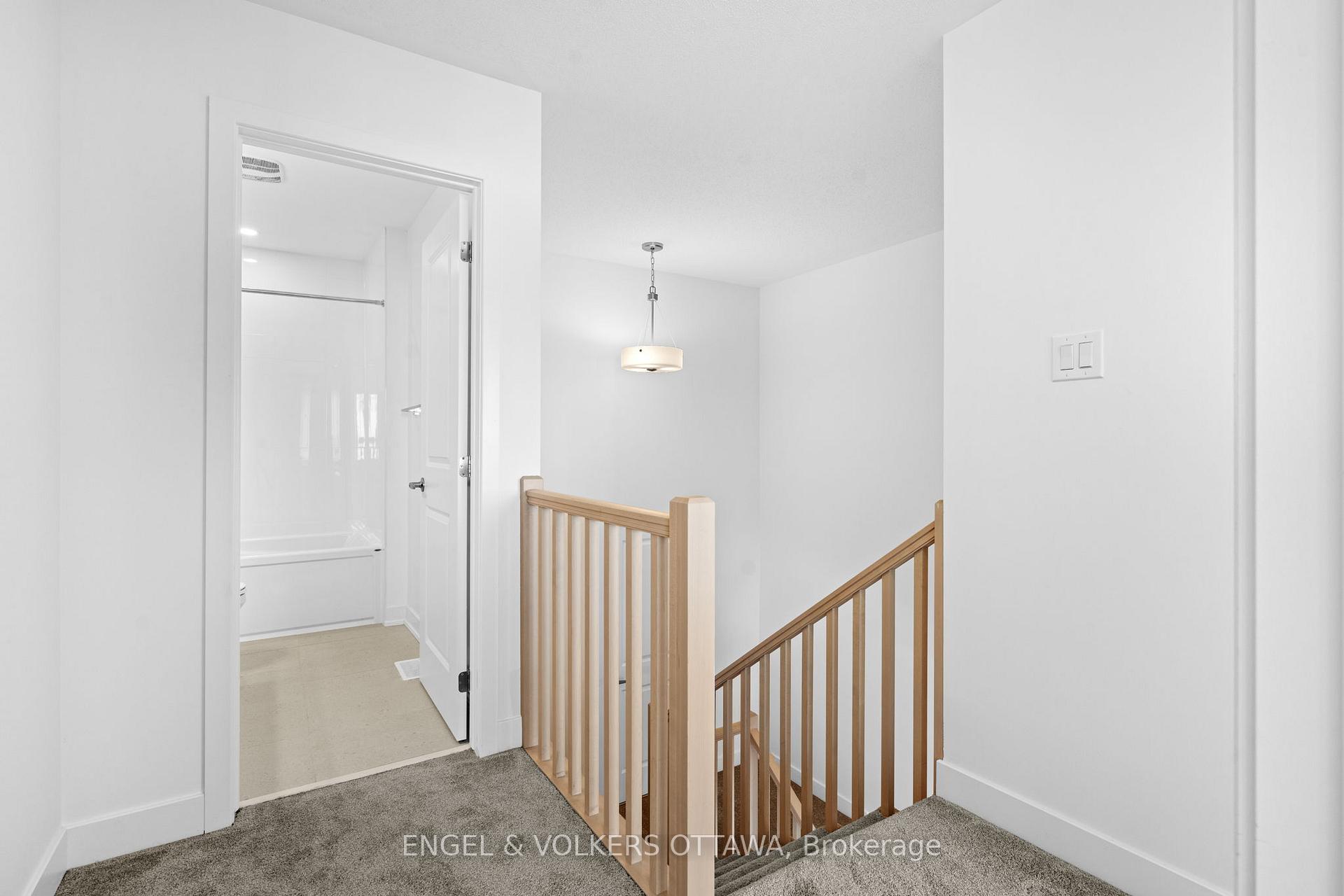 Photo 18 of 824 Anciano Crescent, Ottawa, Kanata - Emerald Meadows/Trailwest — HOMEH