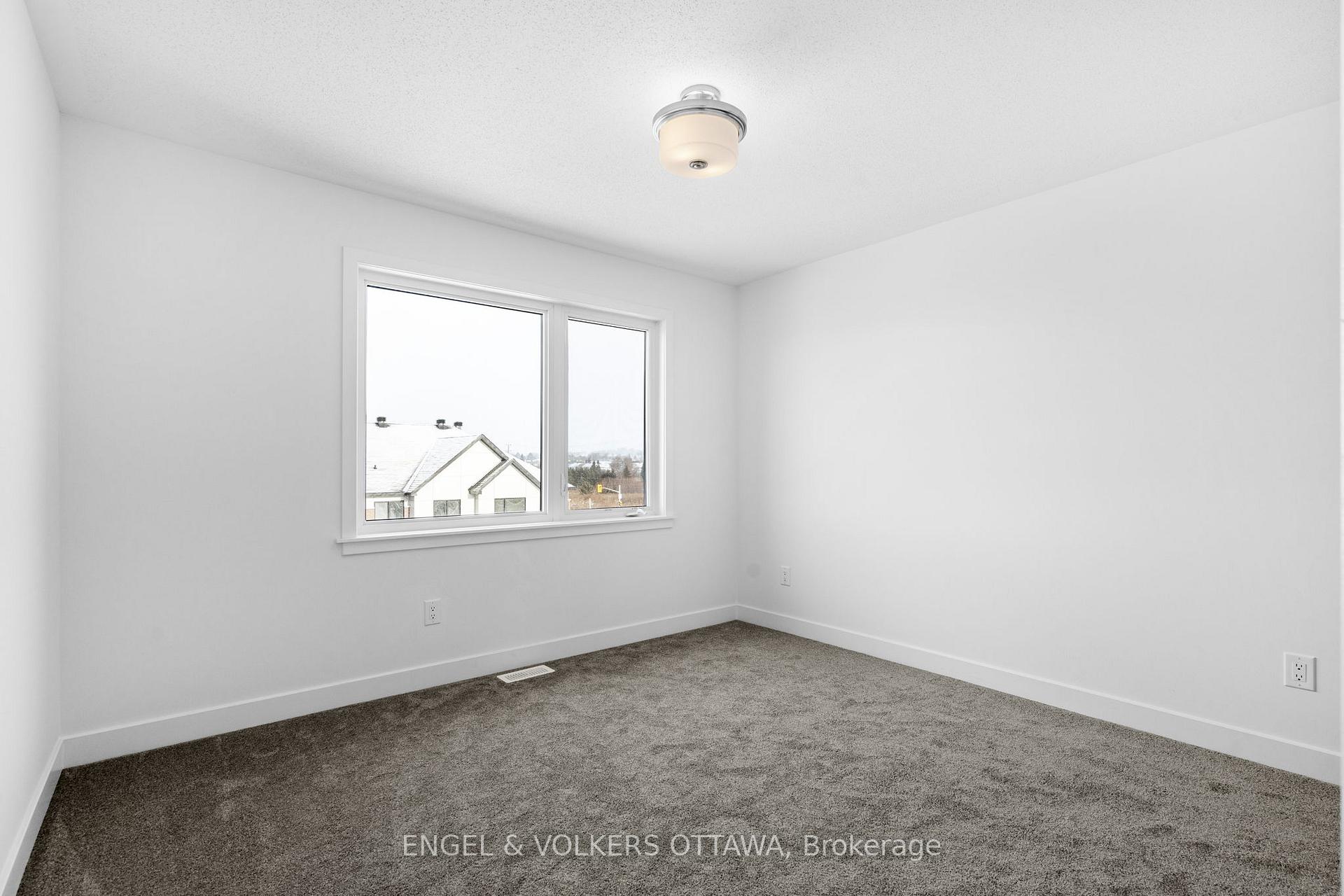 Photo 20 of 824 Anciano Crescent, Ottawa, Kanata - Emerald Meadows/Trailwest — HOMEH
