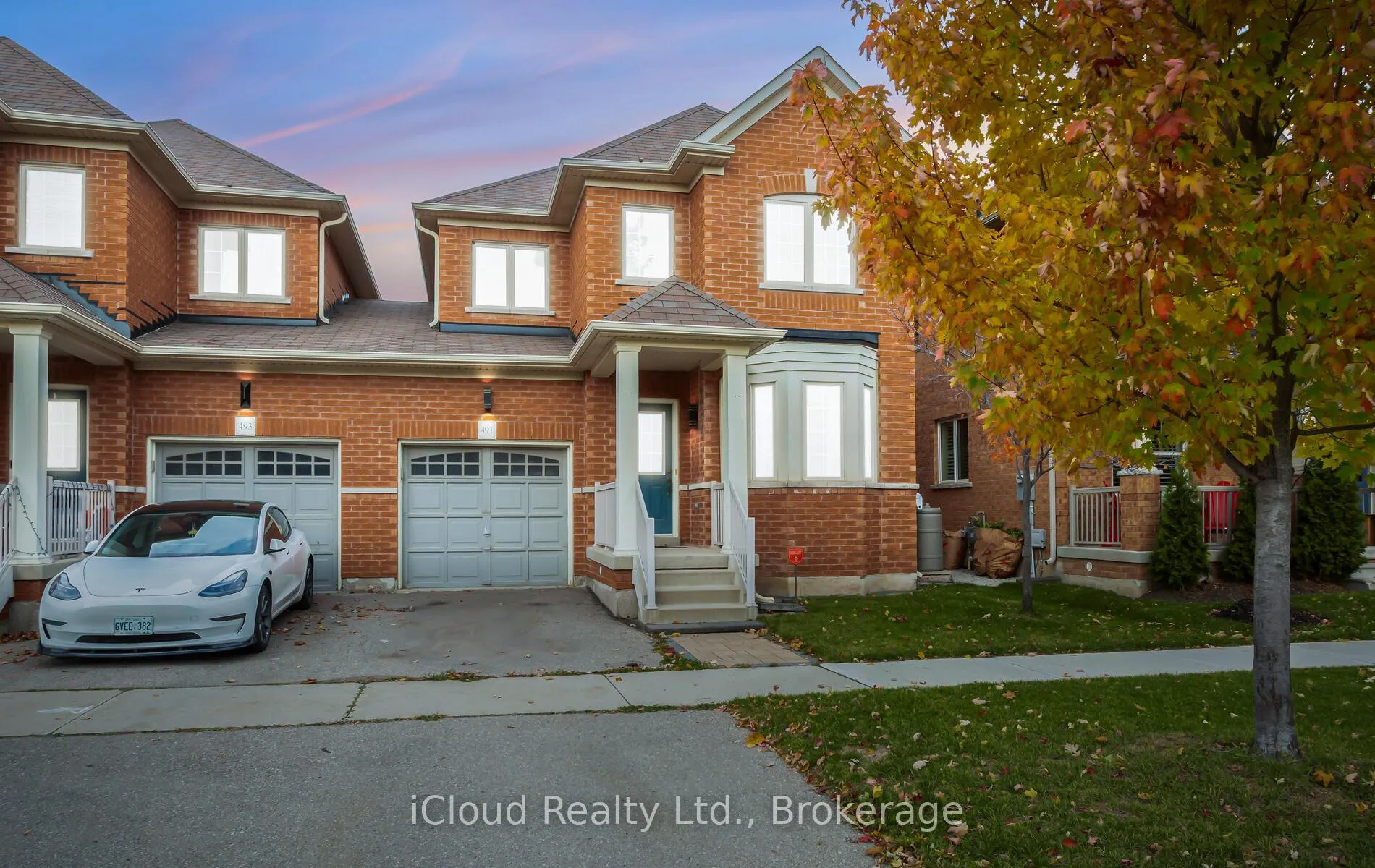 Front of 491 Landsborough Avenue
