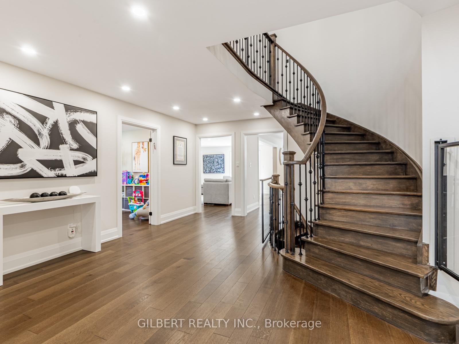 Photo 6 of 5 Lunau Lane, Markham, Aileen-Willowbrook — HOMEH