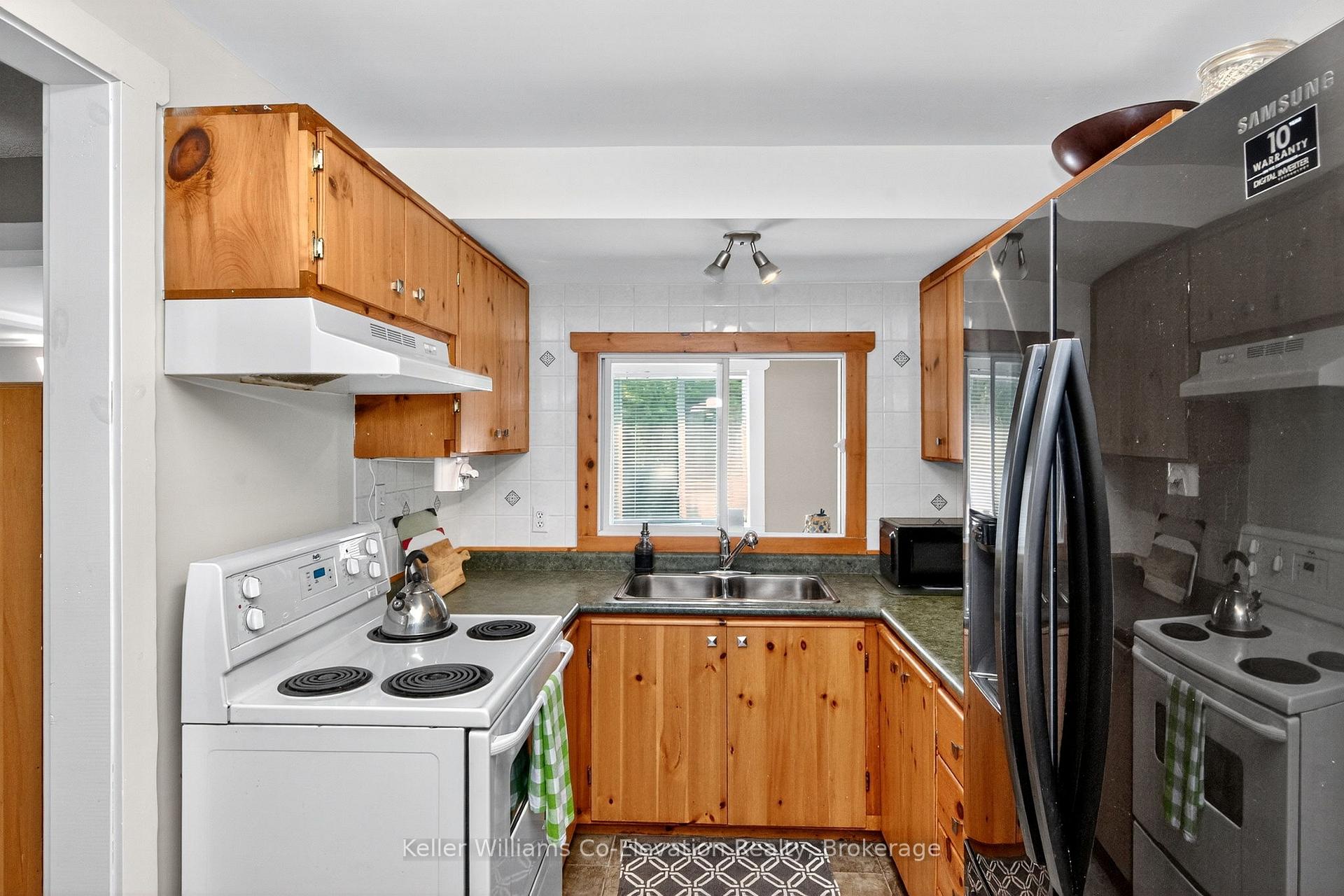 Photo 12 of 9752 County Road 93, Midland — HOMEH