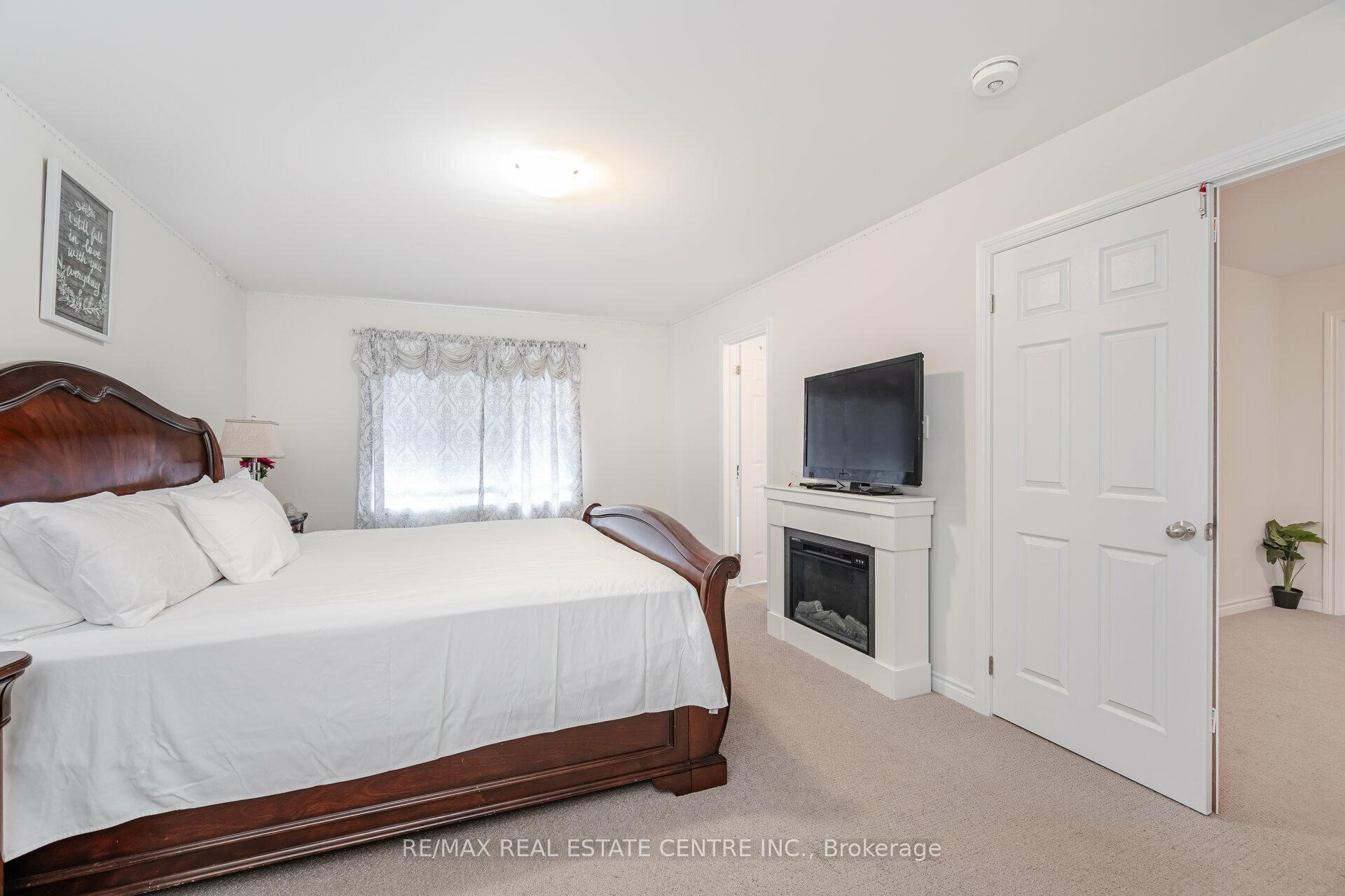 Photo 2 of 1304 Harrington Street, Innisfil, Lefroy — HOMEH