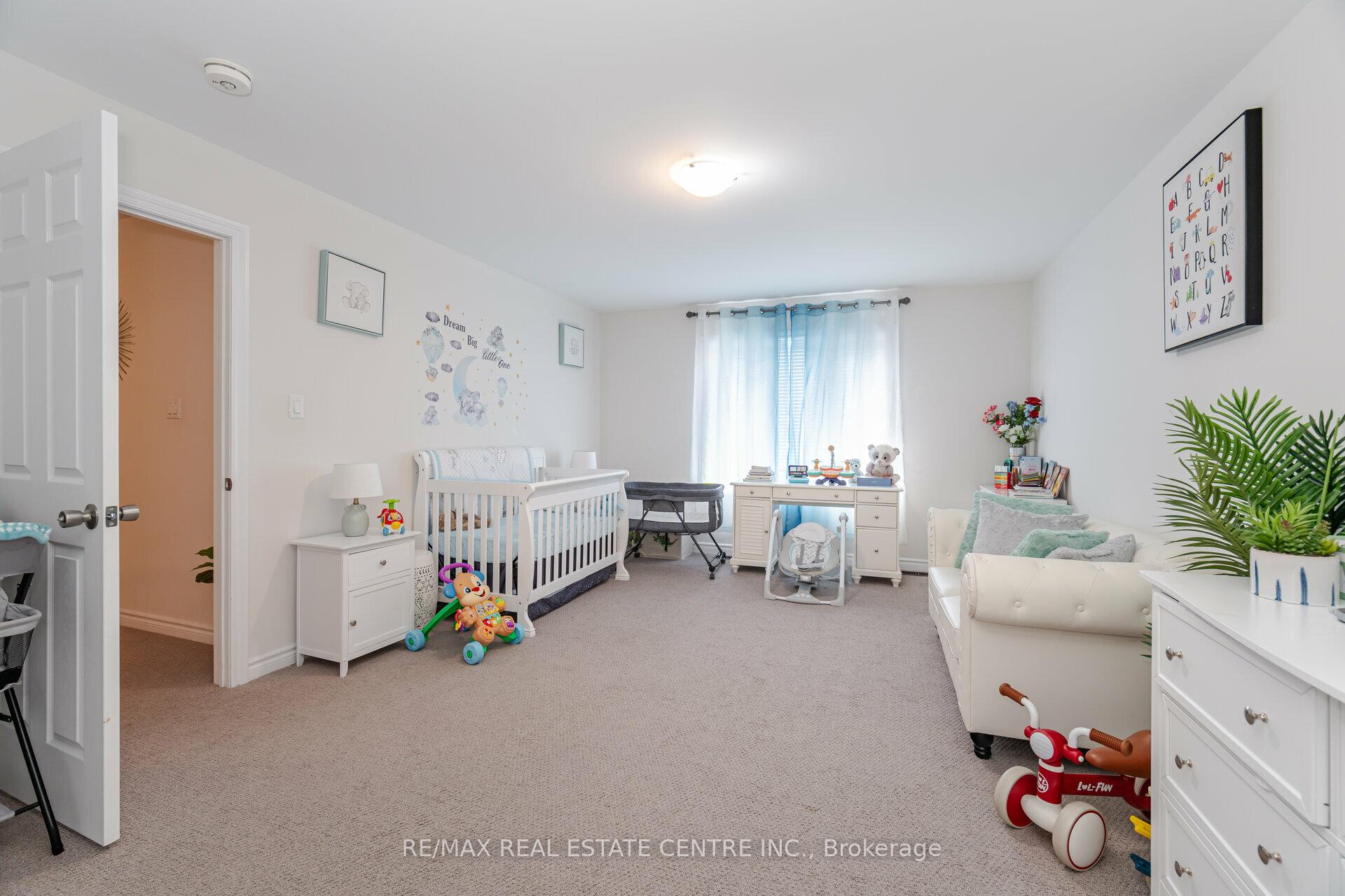 Photo 5 of 1304 Harrington Street, Innisfil, Lefroy — HOMEH