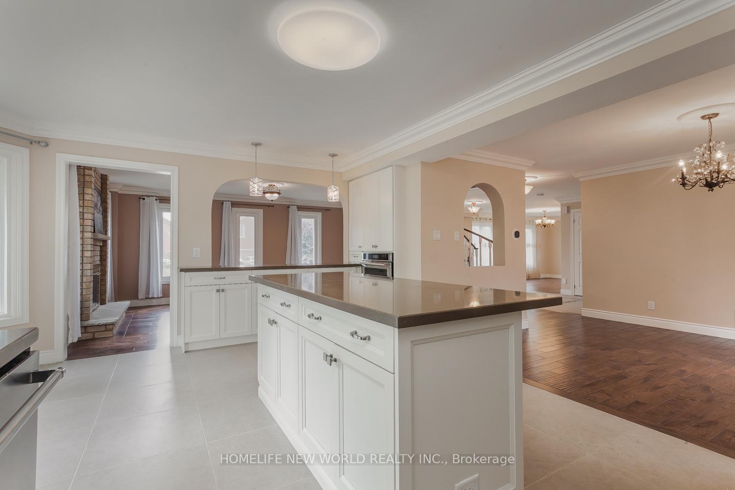 Photo 11 of 2 Burr Crescent, Markham, Buttonville — HOMEH