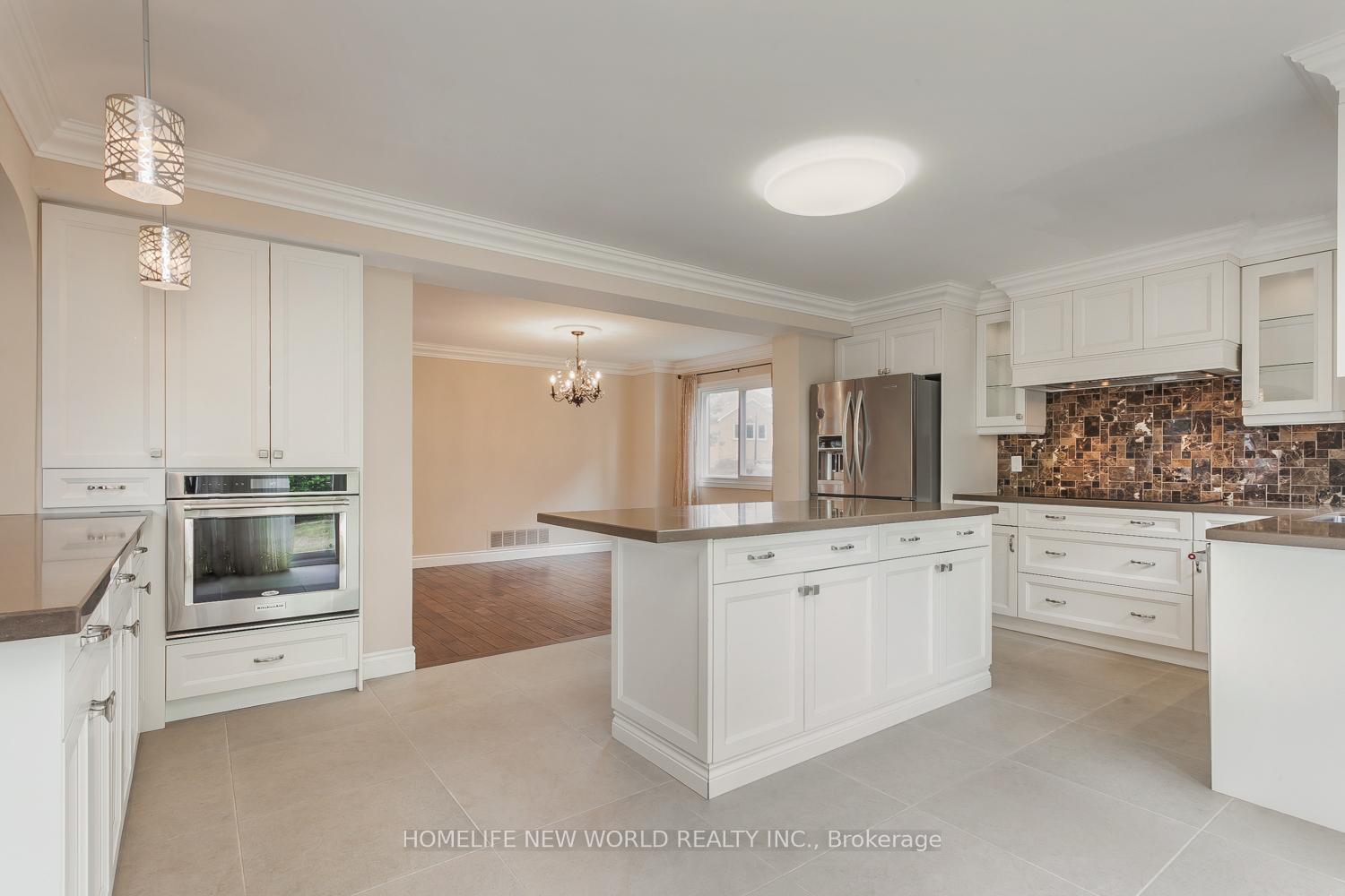 Photo 12 of 2 Burr Crescent, Markham, Buttonville — HOMEH