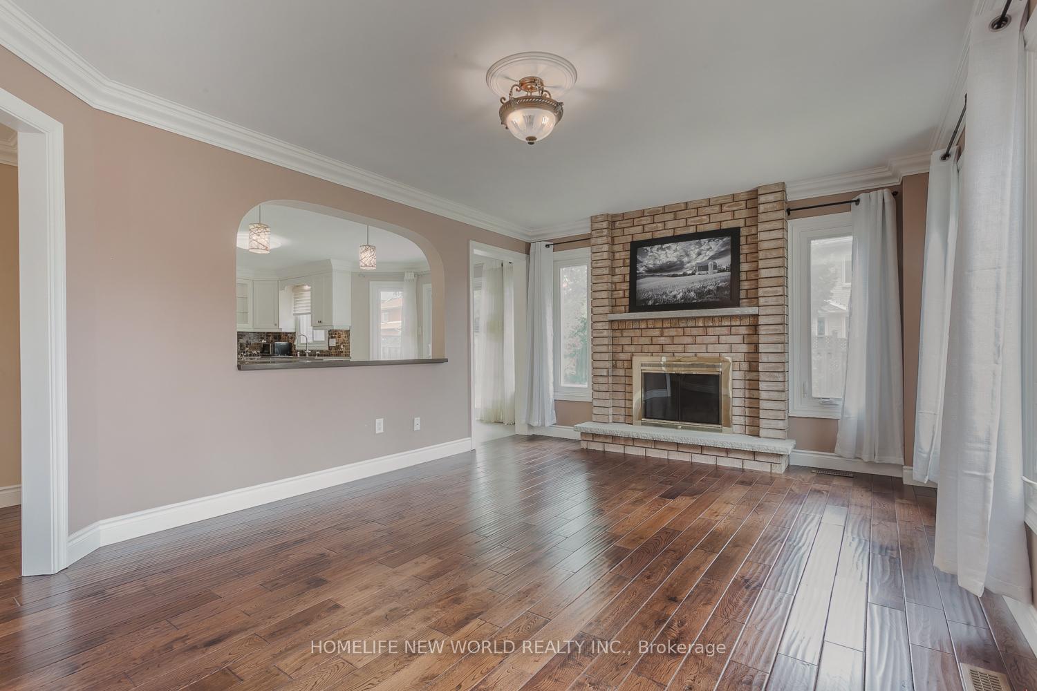 Photo 15 of 2 Burr Crescent, Markham, Buttonville — HOMEH
