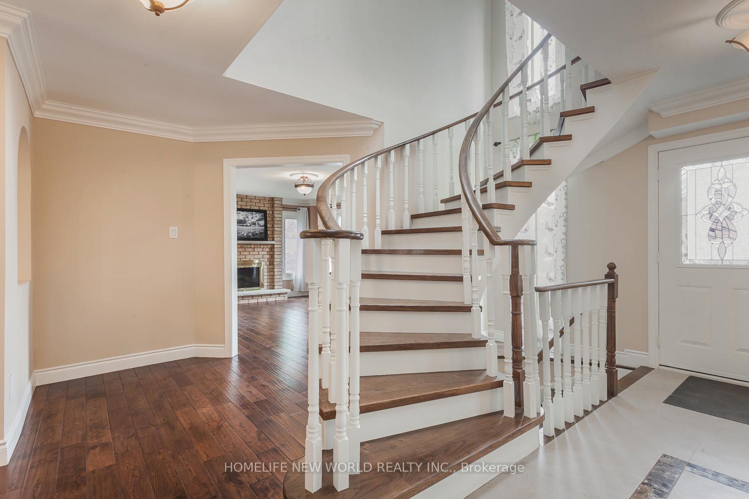 Photo 18 of 2 Burr Crescent, Markham, Buttonville — HOMEH