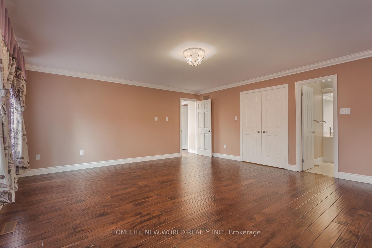 Photo 23 of 2 Burr Crescent, Markham, Buttonville — HOMEH