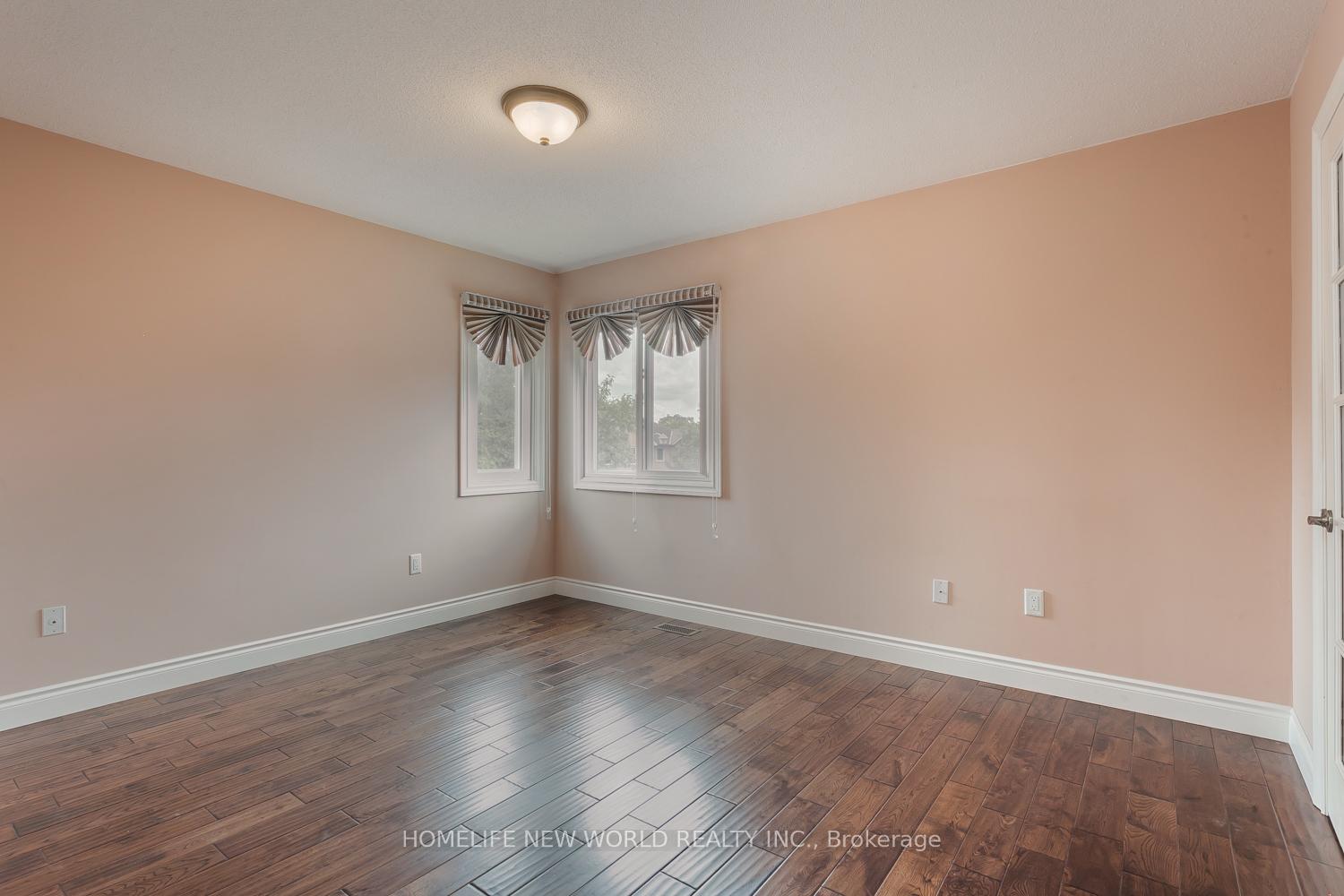 Photo 28 of 2 Burr Crescent, Markham, Buttonville — HOMEH