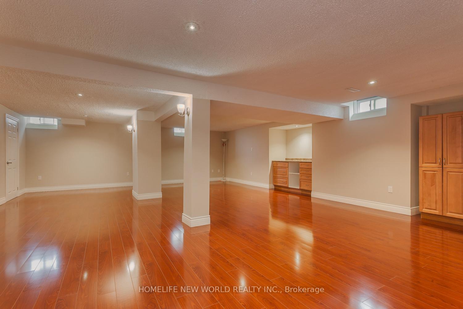 Photo 37 of 2 Burr Crescent, Markham, Buttonville — HOMEH
