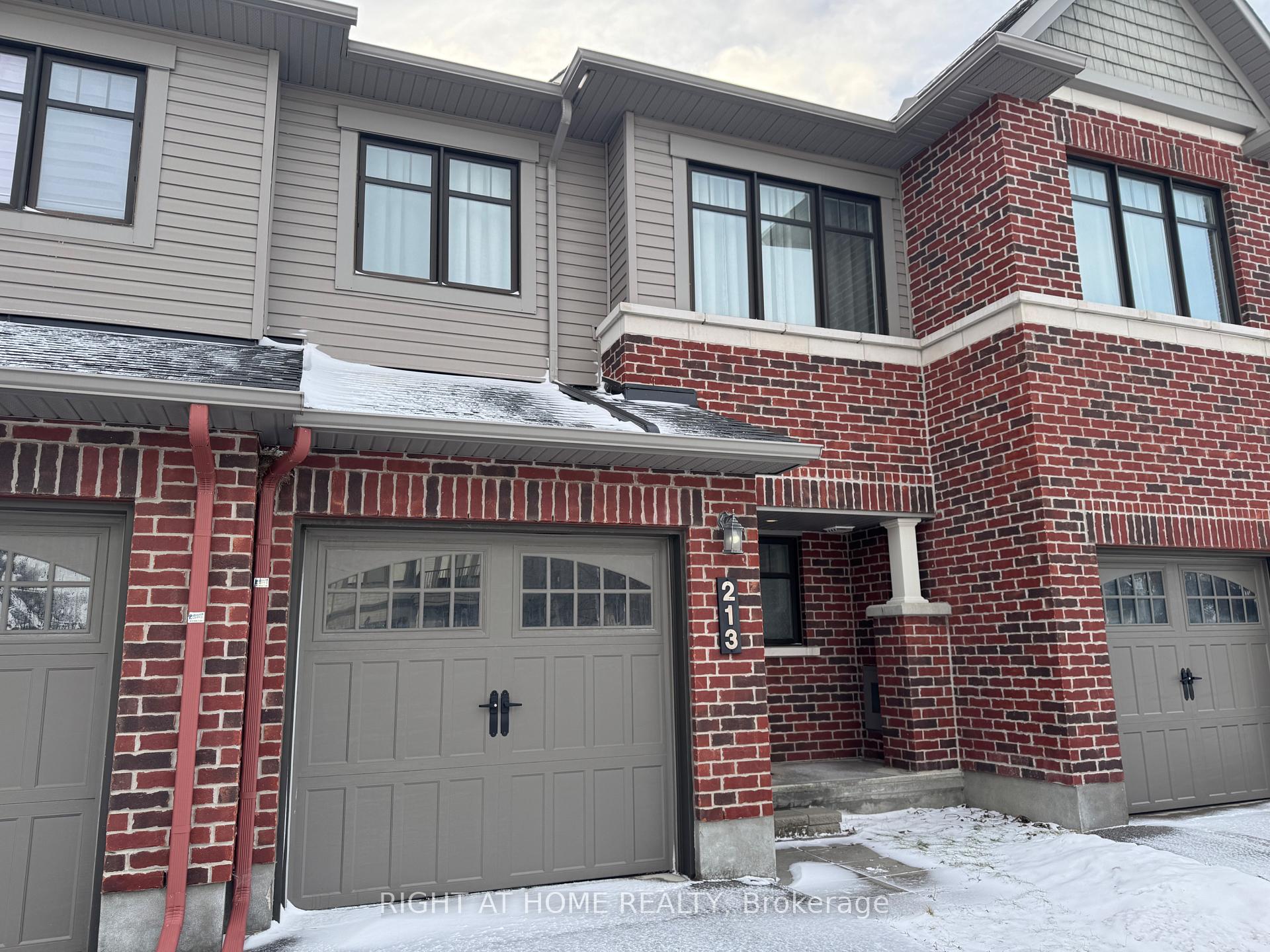 Front of 213 Halyard Way