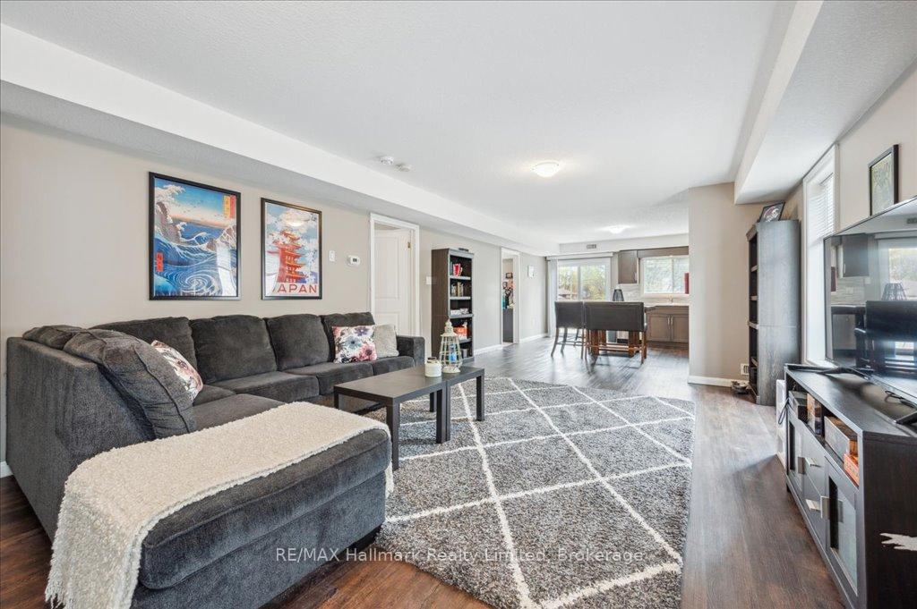 Photo 5 of 399 Greenfield Avenue, Kitchener — HOMEH