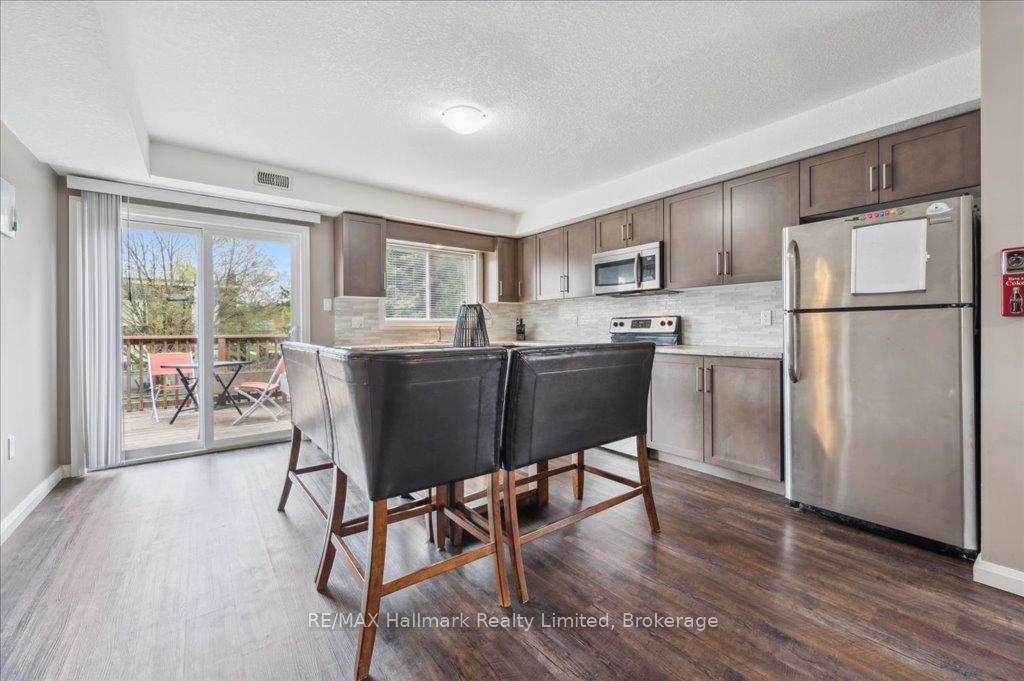Photo 8 of 399 Greenfield Avenue, Kitchener — HOMEH