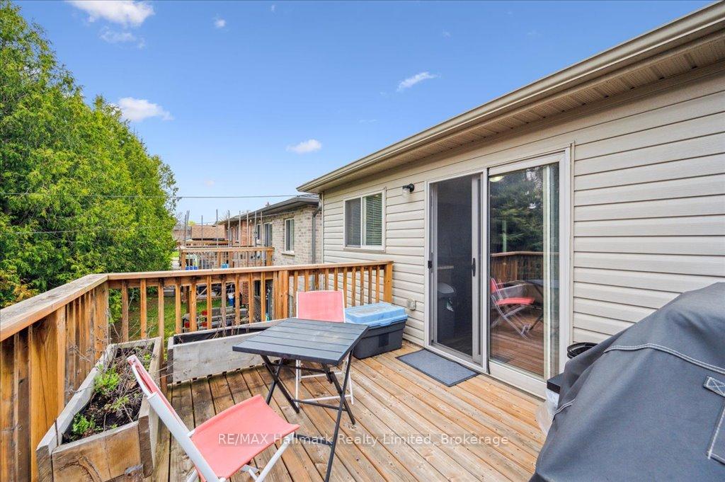 Photo 9 of 399 Greenfield Avenue, Kitchener — HOMEH