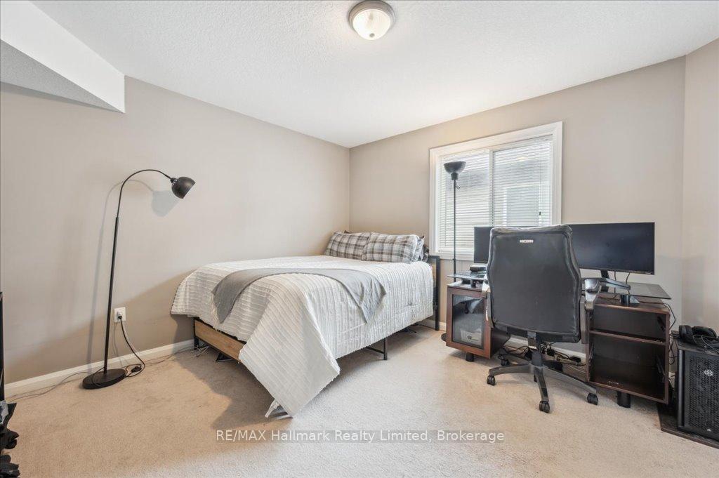 Photo 11 of 399 Greenfield Avenue, Kitchener — HOMEH