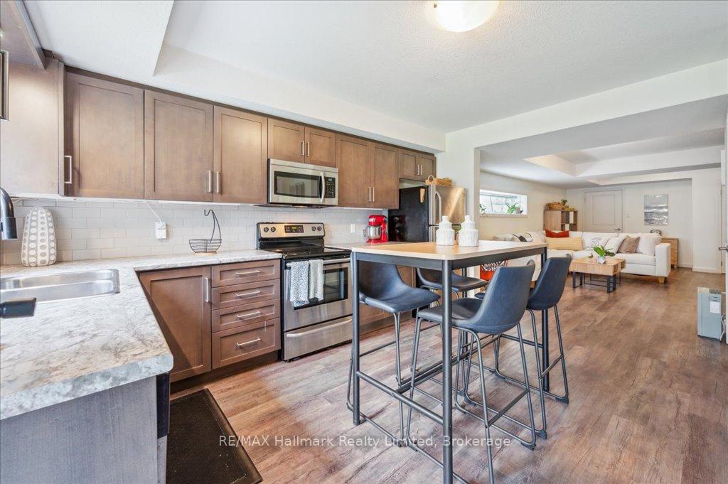 Photo 24 of 399 Greenfield Avenue, Kitchener — HOMEH